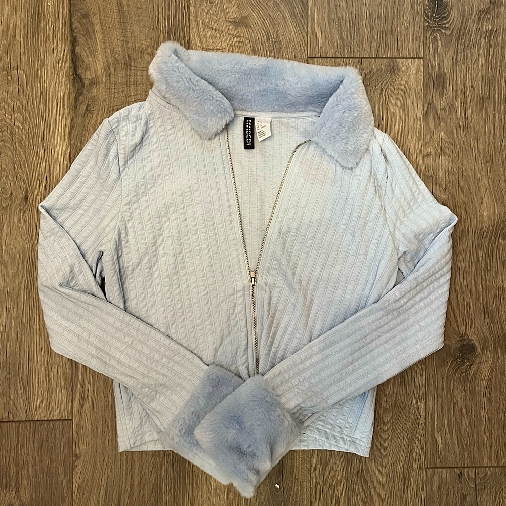 Baby Blue fur collar and sleeved zip up